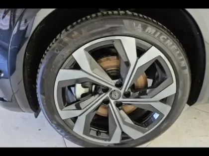 Photo 9 Renault Espace  1.2 E-Tech full hybrid 200ch esprit Alpine 7 places - 24