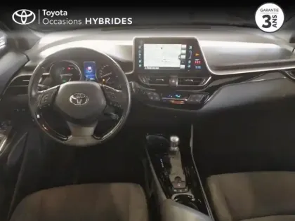 Photo 3 Toyota C-HR  122h Design 2WD E-CVT RC18