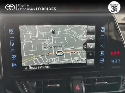 Photo 4 Toyota C-HR  122h Design 2WD E-CVT RC18