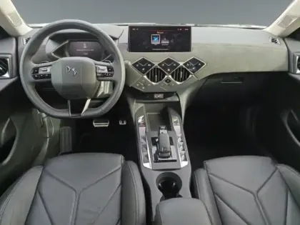 Photo 9 DS DS 3  1.2 T Hybrid 136 Cuir Performance Line BVA