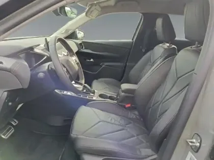 Photo 8 DS DS 3  1.2 T Hybrid 136 Cuir Performance Line BVA