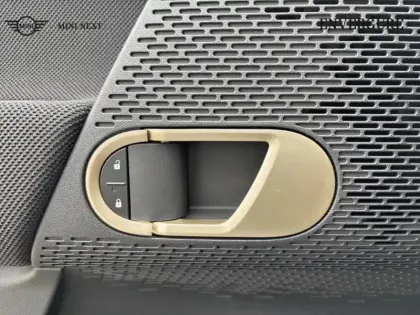 Photo 10 Mini Cooper  3 Portes E 184ch Classic