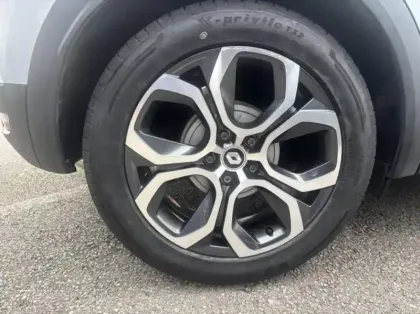 Photo 8 Renault Captur  1.3 TCe mild hybrid 140ch Techno