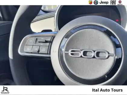 Photo 12 Fiat 600  1.2 Hybrid Turbo 110ch Icône DCT6 MY25