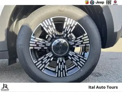 Photo 10 Fiat 600  1.2 Hybrid Turbo 110ch Icône DCT6 MY25