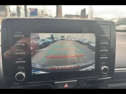 Photo 13 Toyota Yaris  116h Design 5p