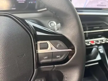 Photo 14 Peugeot 208  1.2 PureTech 100ch S&S Allure