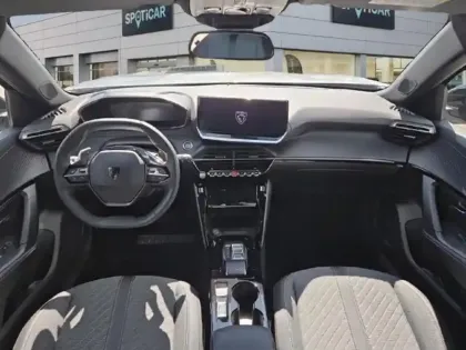 Photo 8 Peugeot 2008 Gén. II Ph2 Allure 5