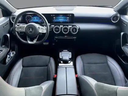 Photo 10 Mercedes Classe A 220 d AMG Line Toit Ouvrant Full Led