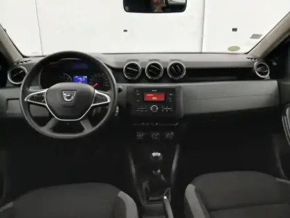 Photo 12 Dacia Duster Blue dCi 115 4x2 Essentiel