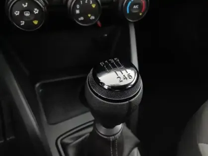 Photo 21 Dacia Duster Blue dCi 115 4x2 Essentiel