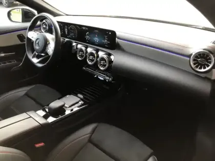 Photo 10 Mercedes CLA Coupé 250 e AMG Line