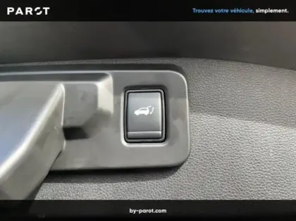 Photo 17 Renault Austral 1.2 E-Tech full hybrid 200ch Iconic esprit Alpine- 24