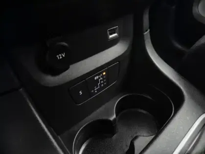 Photo 31 Citroën C3 III PureTech 110 S&amp;S EAT6 Shine