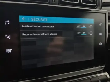 Photo 27 Citroën C3 III PureTech 110 S&amp;S EAT6 Shine