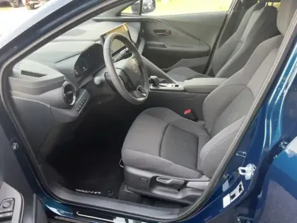 Photo 11 Toyota C-HR 2.0 PHEV 225 RECHARGEABLE DESIGN PACK CONFORT 2.