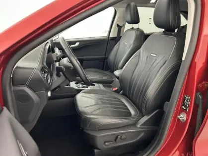 Photo 12 Ford Kuga 2.5 Duratec 190ch FHEV Vignale BVA + Toit ouvrant + Attelage