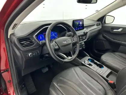 Photo 13 Ford Kuga 2.5 Duratec 190ch FHEV Vignale BVA + Toit ouvrant + Attelage