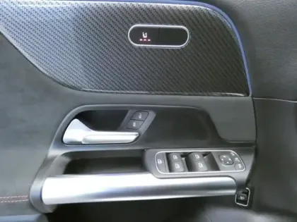 Photo 11 Mercedes Classe B 200 d AMG Line