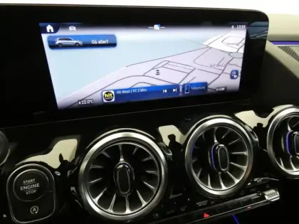 Photo 16 Mercedes Classe B 200 d AMG Line