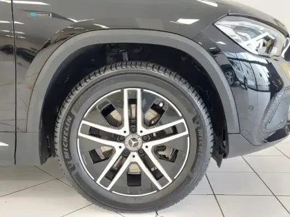 Photo 11 Mercedes GLA 250 e Progressive Line Full leds GPS Caméra Carpl