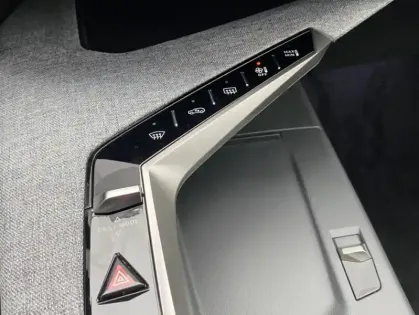 Photo 27 Peugeot 3008 III 1.6 PHEV 195 E-DCS7 GT