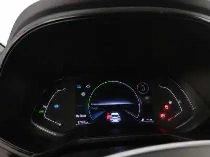 Photo 46 Renault Clio V E-Tech 140 - 21N R.S. Line