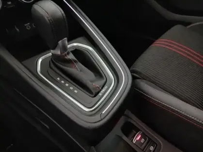 Photo 49 Renault Clio V E-Tech 140 - 21N R.S. Line