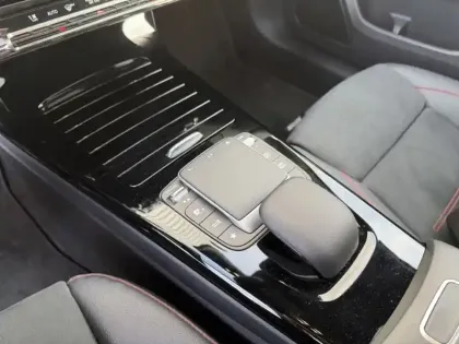 Photo 19 Mercedes Classe A 180 AMG Line