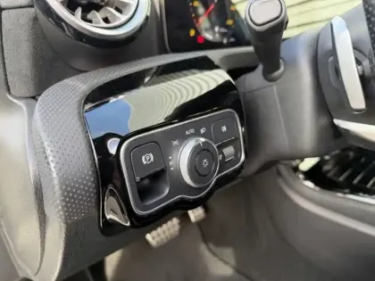 Photo 13 Mercedes Classe A 180 AMG Line