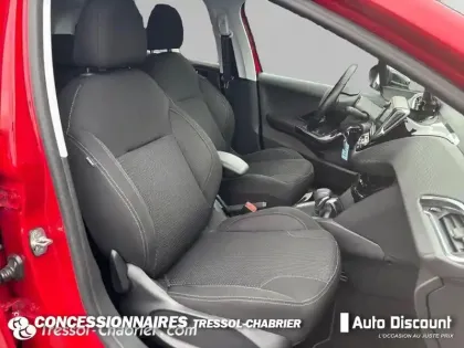 Photo 8 Peugeot 208  PureTech 110ch S&S EAT6 Tech Edition