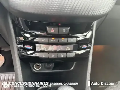 Photo 12 Peugeot 208  PureTech 110ch S&S EAT6 Tech Edition