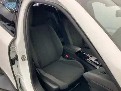 Photo 8 Peugeot 2008  Electrique 136 ch Active