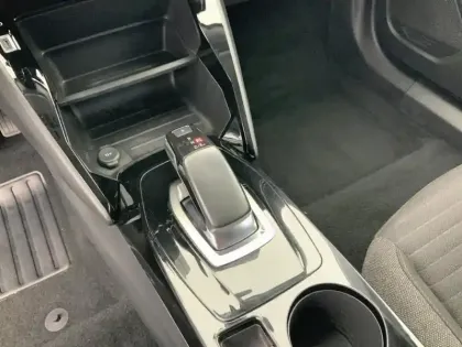 Photo 23 Peugeot 2008  Electrique 136 ch Active