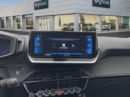 Photo 10 Peugeot 208  PureTech 100 S&S BVM6 Allure Pack