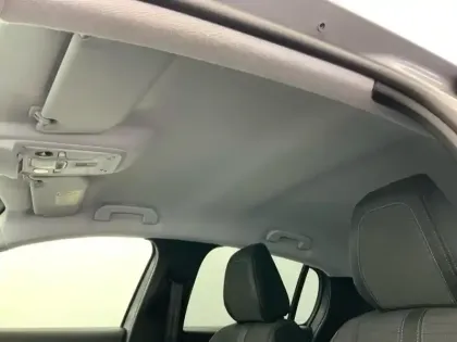 Photo 24 Peugeot 208  PureTech 100 S&S BVM6 Allure Pack