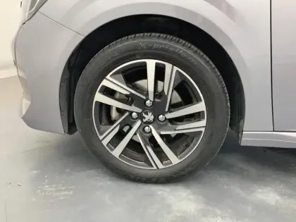 Photo 14 Peugeot 208  PureTech 100 S&S BVM6 Allure Pack