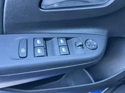 Photo 19 Opel Corsa  1.2 75 ch BVM5 Elegance Business