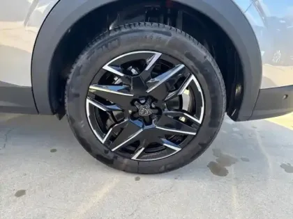 Photo 6 Peugeot 5008  Hybrid 136ch Allure e-DCS6