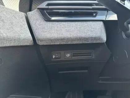 Photo 9 Peugeot 5008  Hybrid 136ch Allure e-DCS6