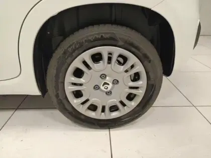 Photo 25 Fiat Panda  Classic 1.0 70ch BSG S&S City