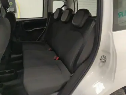 Photo 24 Fiat Panda  Classic 1.0 70ch BSG S&S City