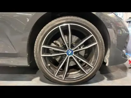 Photo 6 BMW Serie 3 Série 3 Touring 330eA xDrive 292ch M Sport