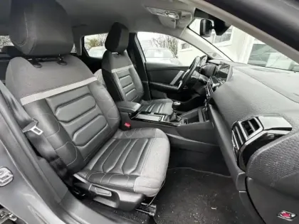 Photo 10 Citroën C4  PureTech 130ch S&S Shine