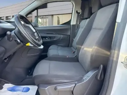 Photo 11 Peugeot Partner  Standard 650kg BlueHDi 100ch S&S BVM5 Pro