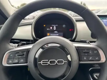 Photo 5 Fiat 600  1.2 Hybrid 100ch La Prima DCT6