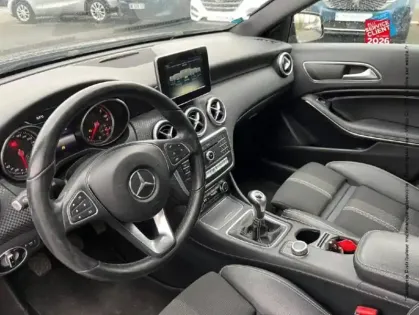 Photo 29 Mercedes Classe A  200 d Sensation
