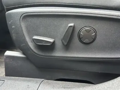 Photo 12 Ford Kuga  2.5 Duratec 180ch Hybrid FlexiFuel ST-Line X Powershift