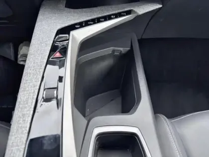 Photo 3 Peugeot 5008  Hybrid 136ch Allure e-DCS6