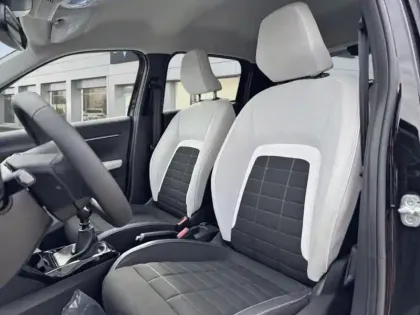 Photo 10 Citroën C3  1.2 Hybride 100ch MAX